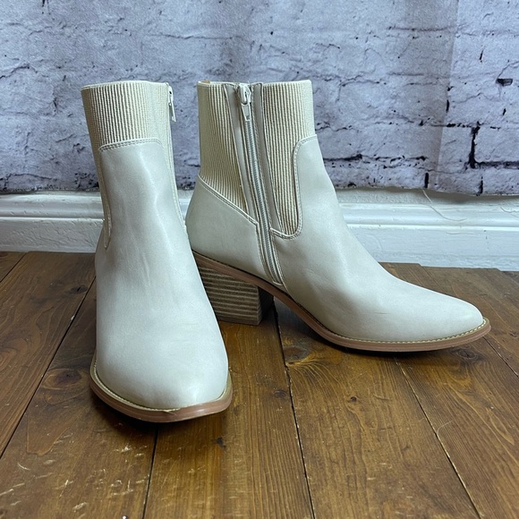 Dolce Vita DV Oppry boots cream colored pointed toe womens size 9 - Picture 1 of 11